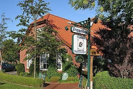 Hotel Garni Poggenstool Neuharlingersiel Exterior photo